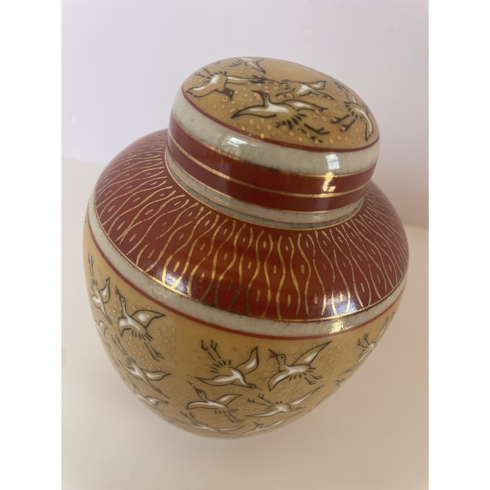 Vintage Japanese Ginger Jar Vase Crane Motif Gold Red Lidded Urn Made in Japan - Picture 6 of 16